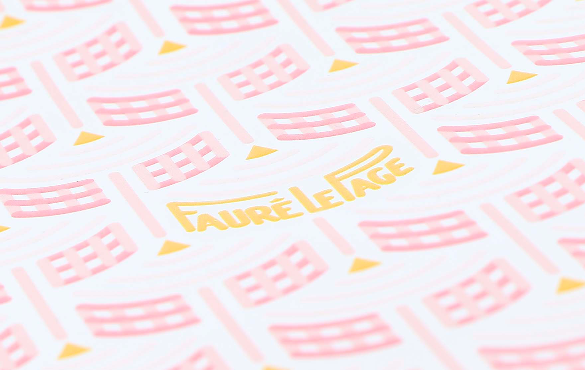 Fauré Le Page Explore the Parisian world of Fauré Le Page and our latest collection.Exceptional items crafted using artisanal techniques: the iconic Daily Battle tote, bags, luggage, and small leather goods. Express delivery to over 140 countries. 