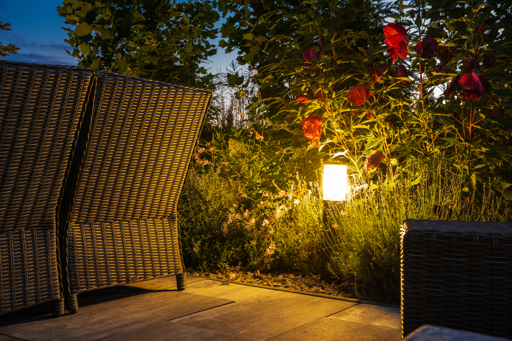 Brighten Up Your Nights: A Comprehensive Guide to Garden Lights