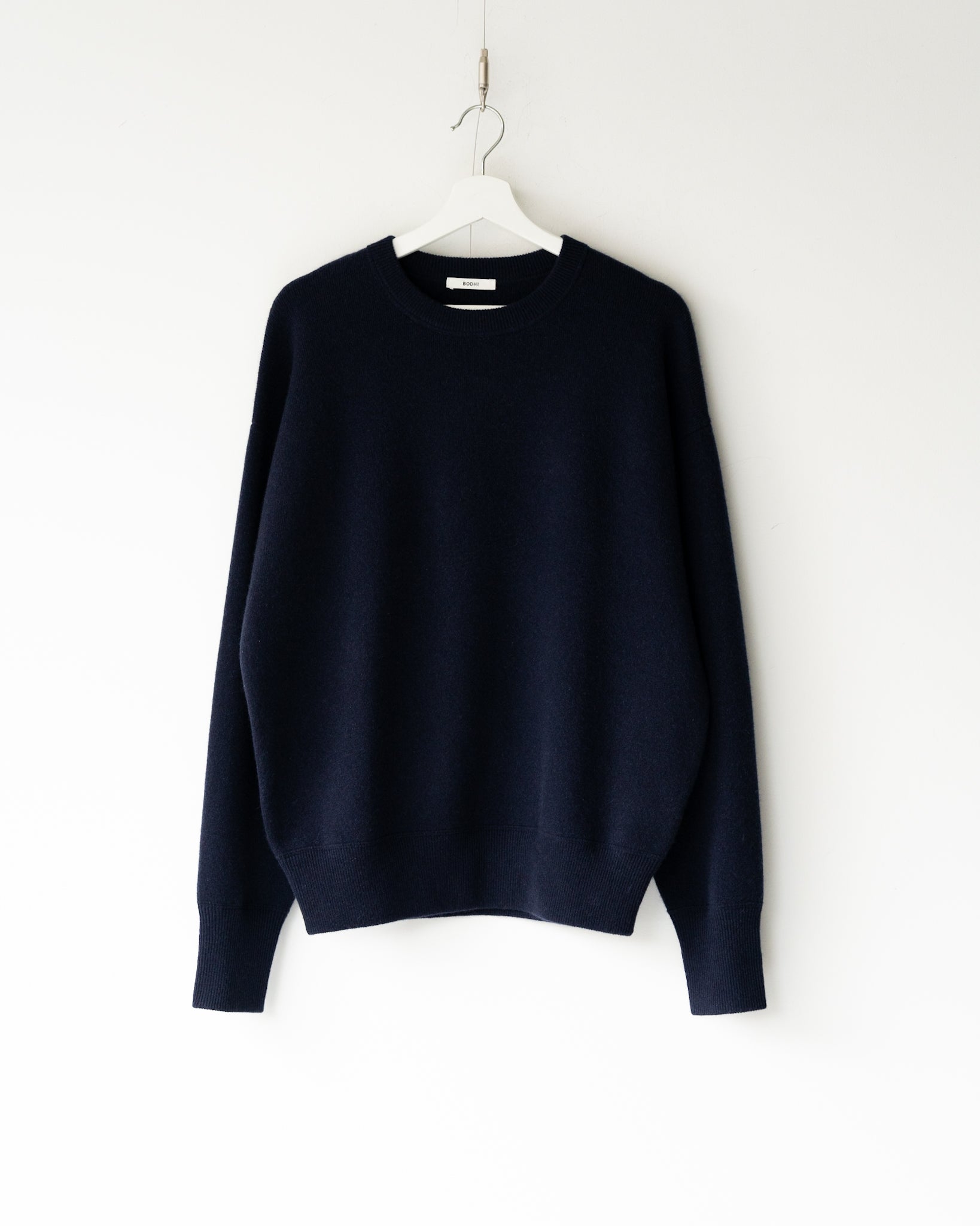 BODHI】HEAVYWEIGHT CASHMERE SWEAT - NAVY – pan-kanazawa