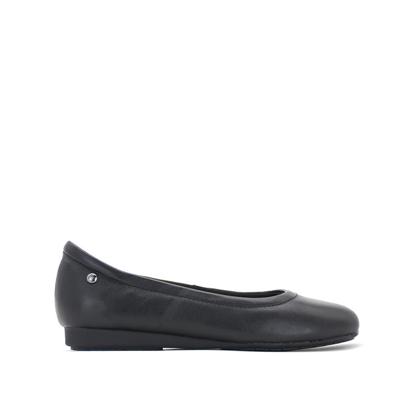 Claude Slip On Women's Shoes - Black Leather – Hush Puppies Philippines