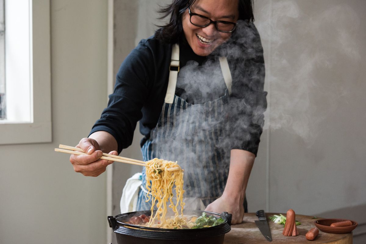 Peter Cho cooking