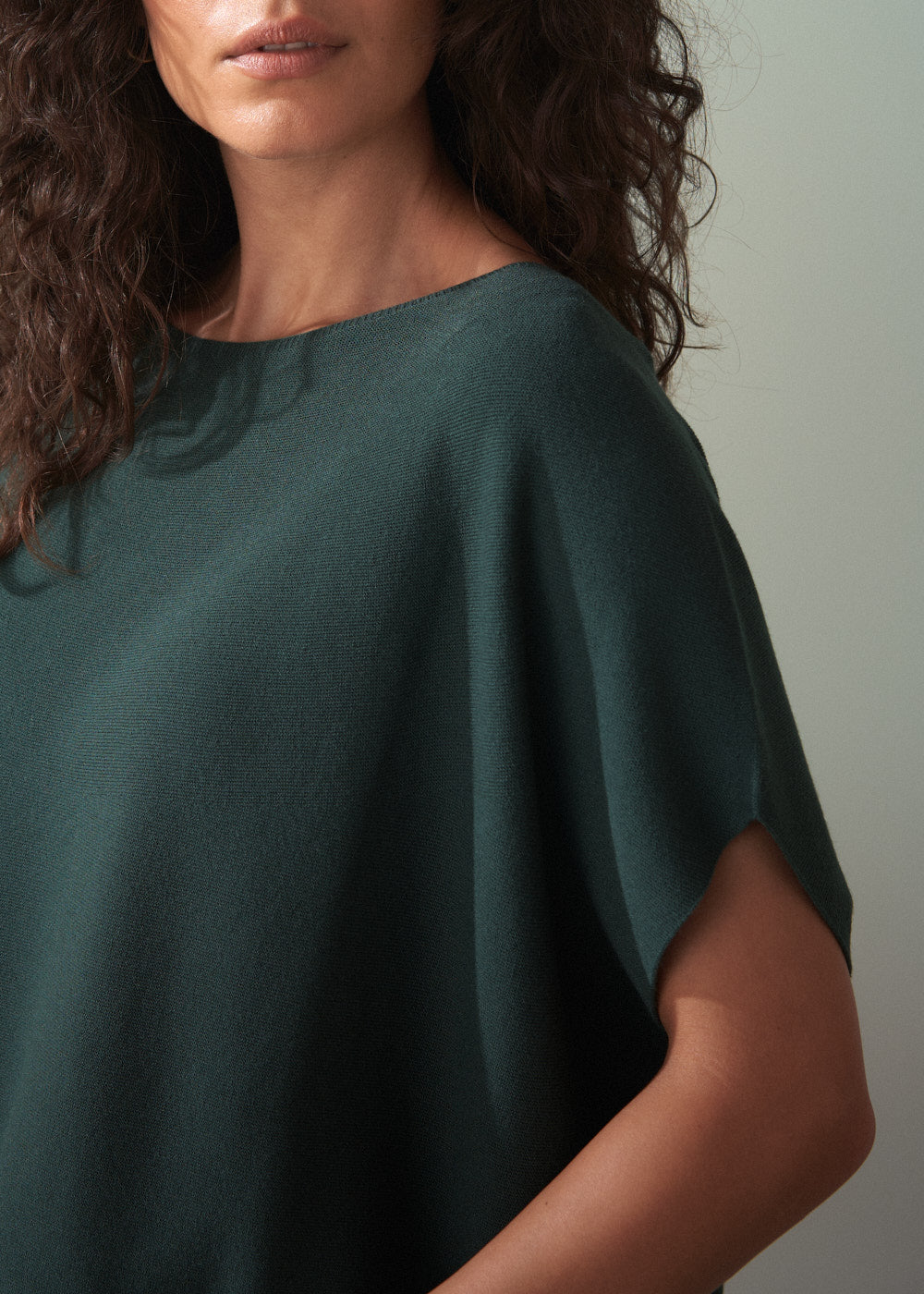 COSIMA SLEEVELESS SWEATER - HUNTER GREEN