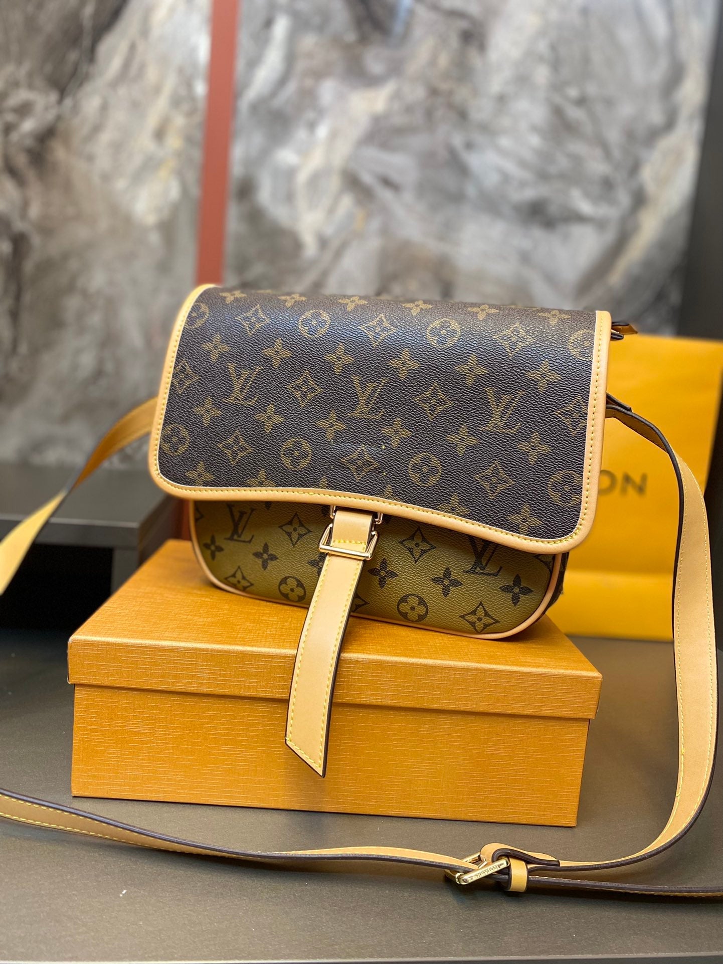 LV Louis Vuitton  Saddle Bag One Shoulder Crossbody