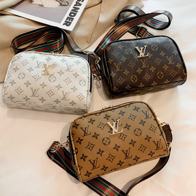 LV Louis Vuitton New Classic Letter Crossbody Bag Shoulder Bag Shopping Bag