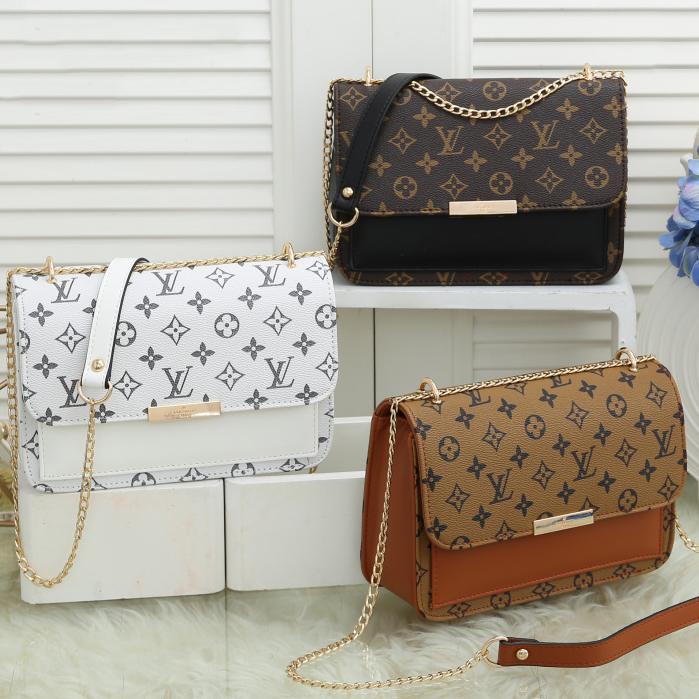 LV Louis vuitton trend letter printing stitching color clamshell shoulder bag chain messenger bag