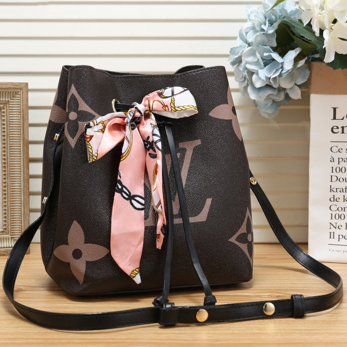 LV Louis Vuitton Classic Check Print Bucket Bag Fashion Ladies O