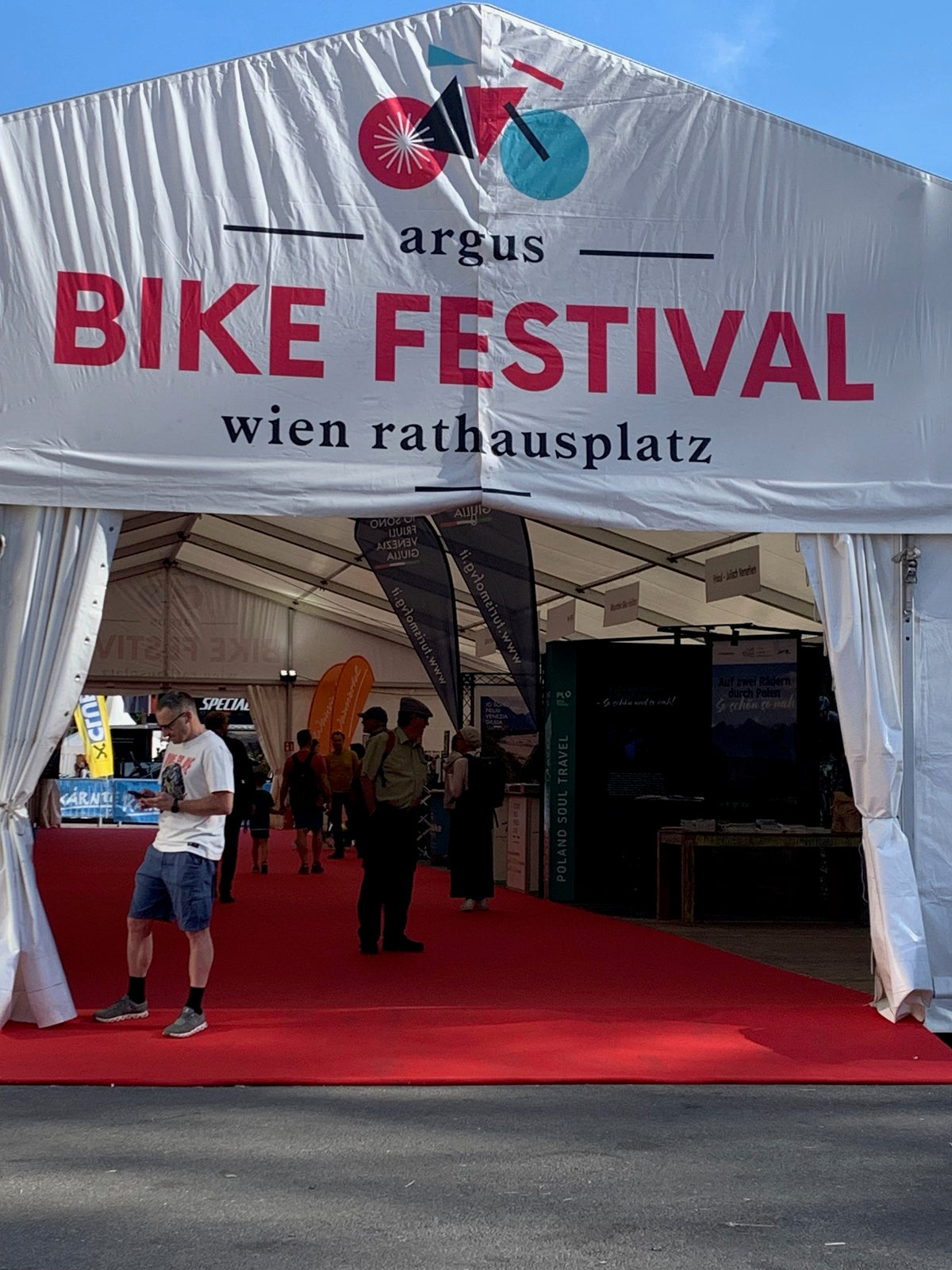 RYB 2024 Argus Bike Festival Messe Wien Entrance.jpg__PID:f02d25ee-5f1a-4b5a-be8d-f3da270c2790