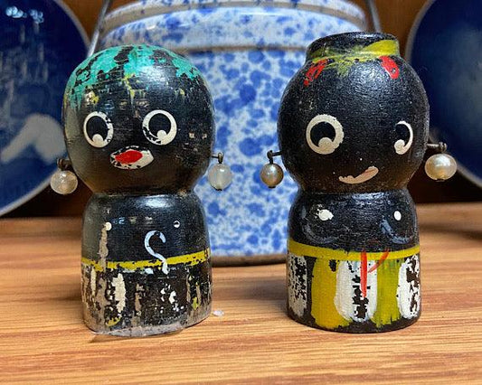 https://cdn.shopify.com/s/files/1/0513/9297/0939/files/african-king-and-queen-salt-and-pepper-set-located-at-funkyhouse-vintage-antique-store-weiser-idaho_26505265-395a-4083-9293-04a6c69192ed.jpg?v=1688594745&width=533