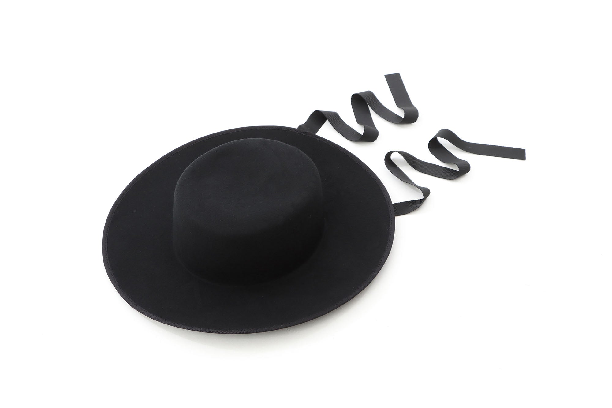 black boater hat