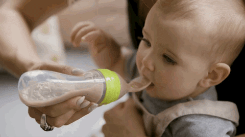 Baby-löffel-flaschenzuführung : Essen Unterwegs Wird Einfach Sein