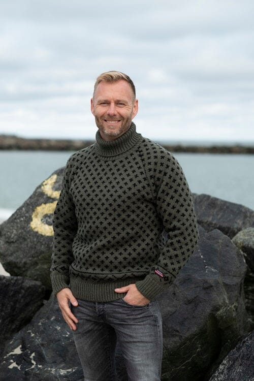 Se Charm - Rullekrave Sweater Af Islandsk Strik I 100% Ren Uld Fra NORWOOL hos Suztain