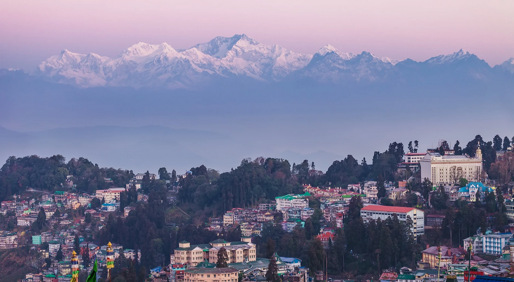 Darjeeling view of Kanchenjunga