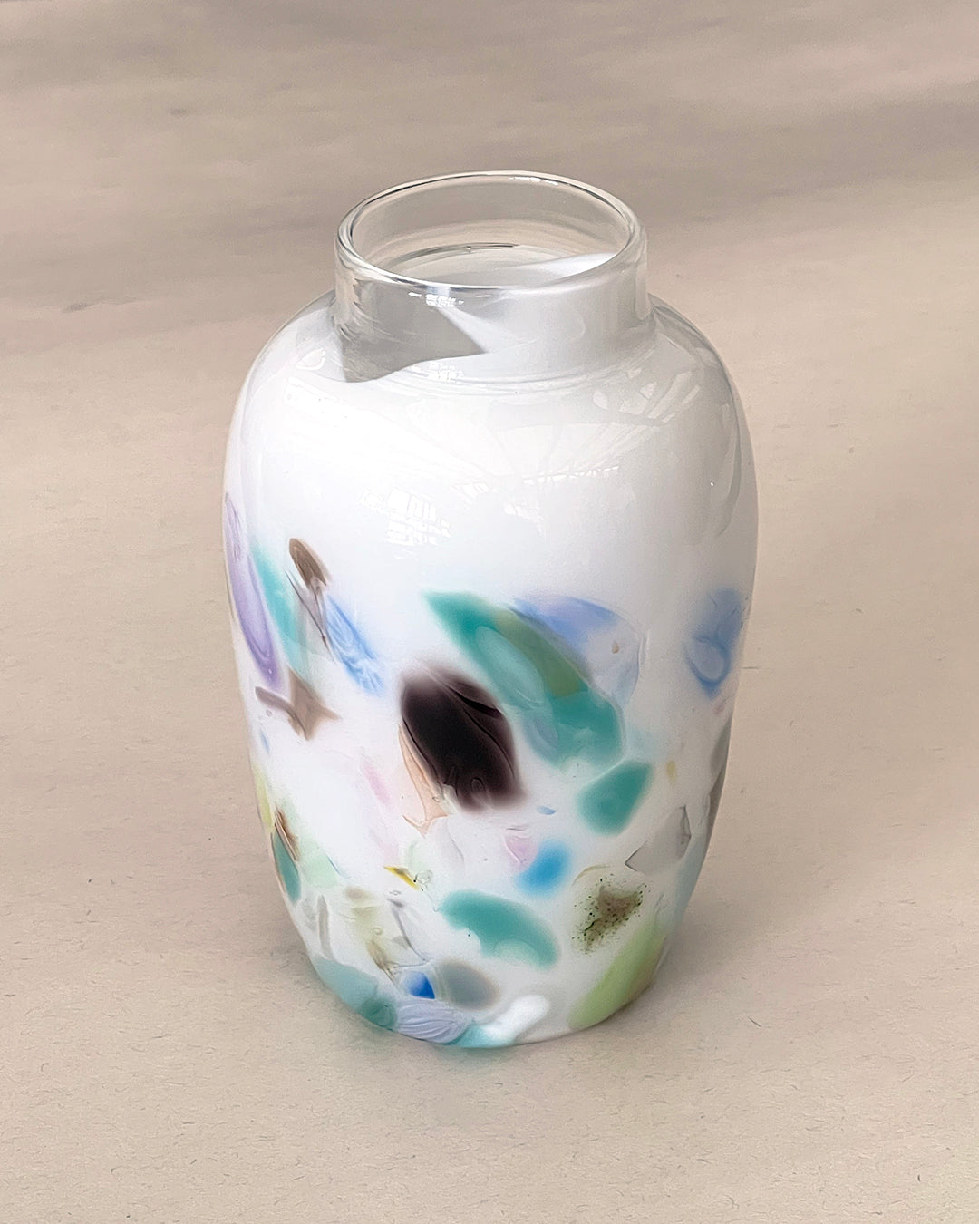 Milk Nassau Vase