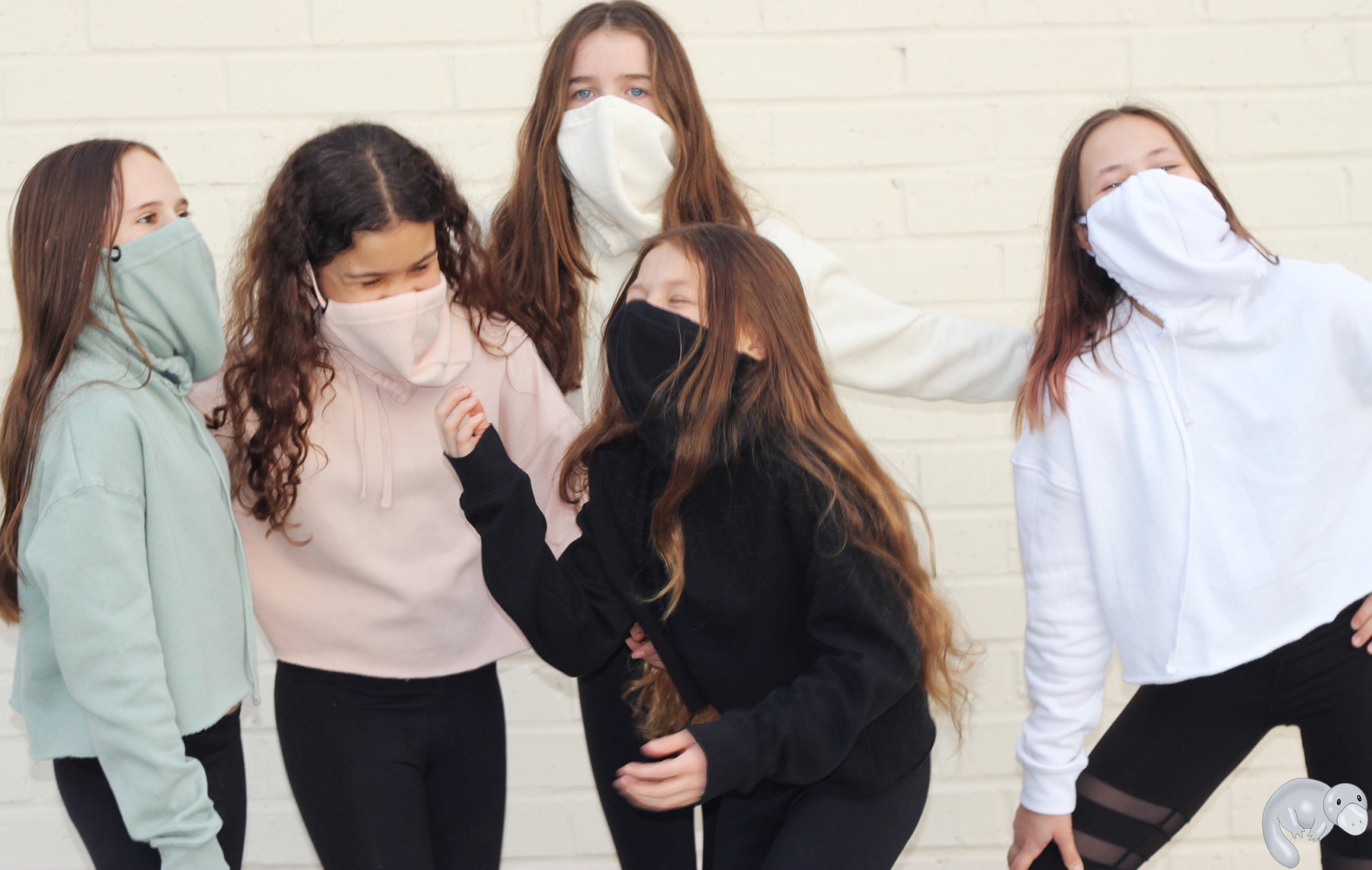 teenagers-girls-family-facemask-hoodie-face-mask-convertible-sweatshirt