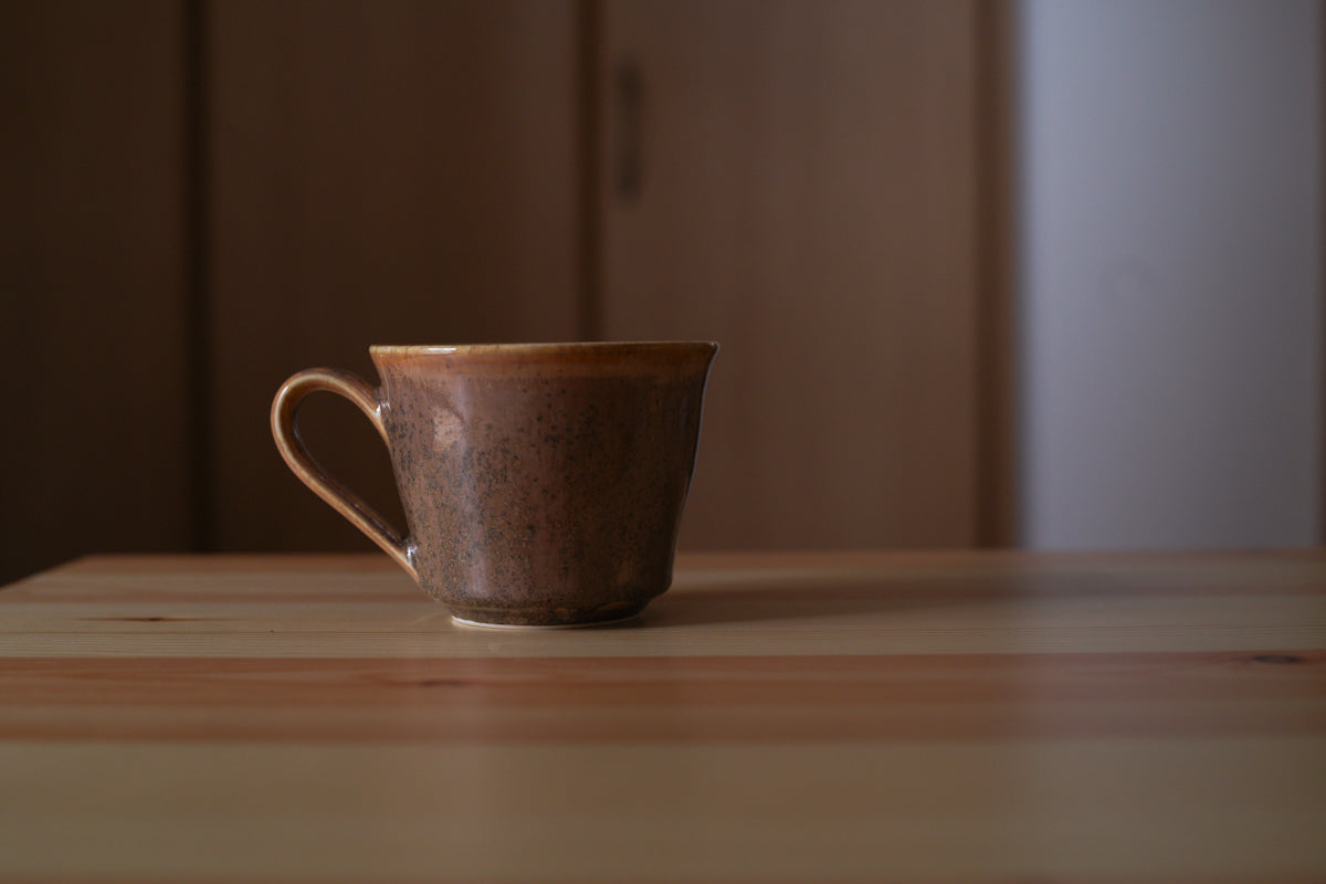 後藤奈々 | マグカップ / 茶