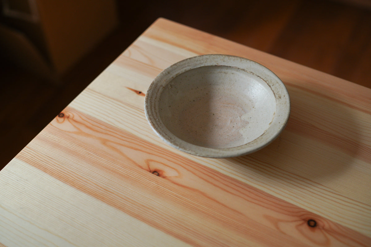遠藤素子 | リム付き小鉢 粉引き