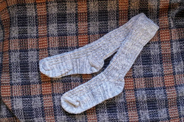 木玉毛織 | ガラ紡 靴下 / チャコール杢