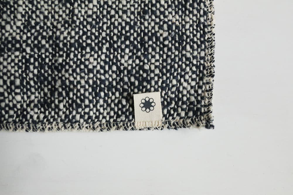 木玉毛織 | ガラ紡のフェイスタオル / ネイビーシャンブレー