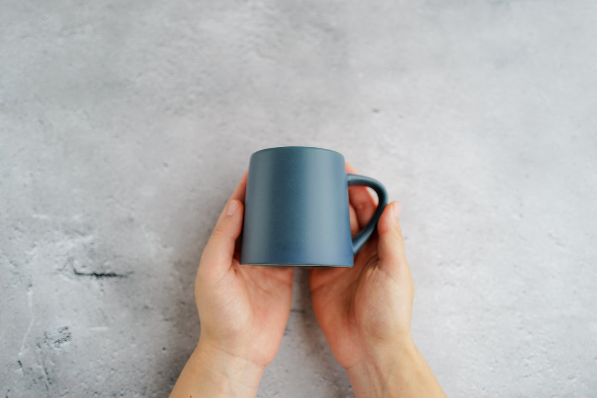 KANEAKI SAKAI POTTERY | flat mug / L / コバルト