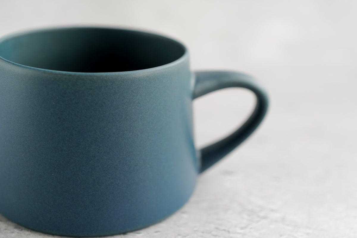 KANEAKI SAKAI POTTERY | flat mug / S / コバルト