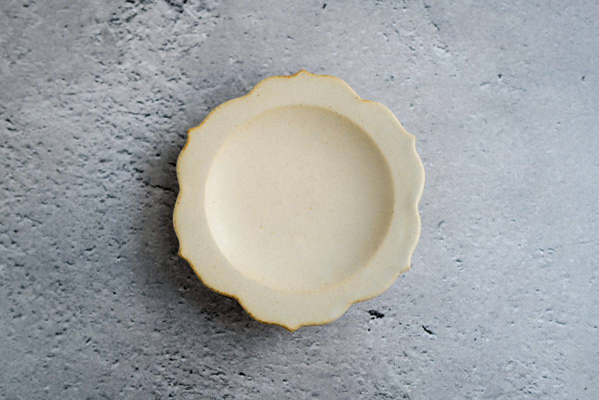陶房マルヨウ | 稜花豆皿 / 白