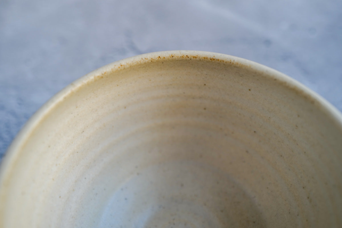 陶房マルヨウ | たっぷり入るスープカップ / 白