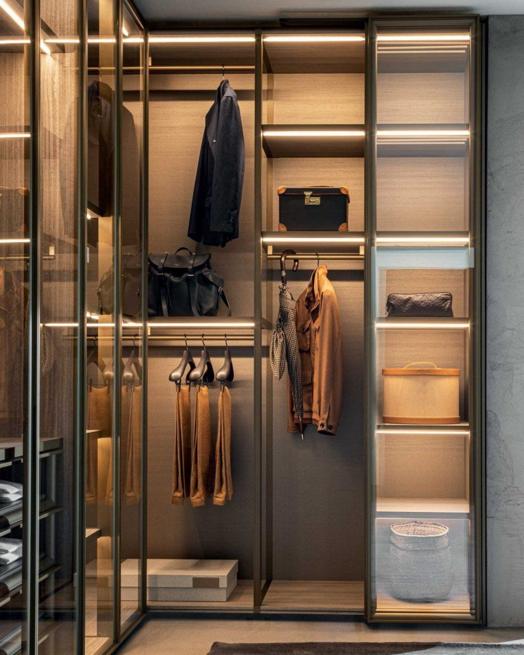 5 Design Tips for a Luxurious Walk-In Closet - Leileier