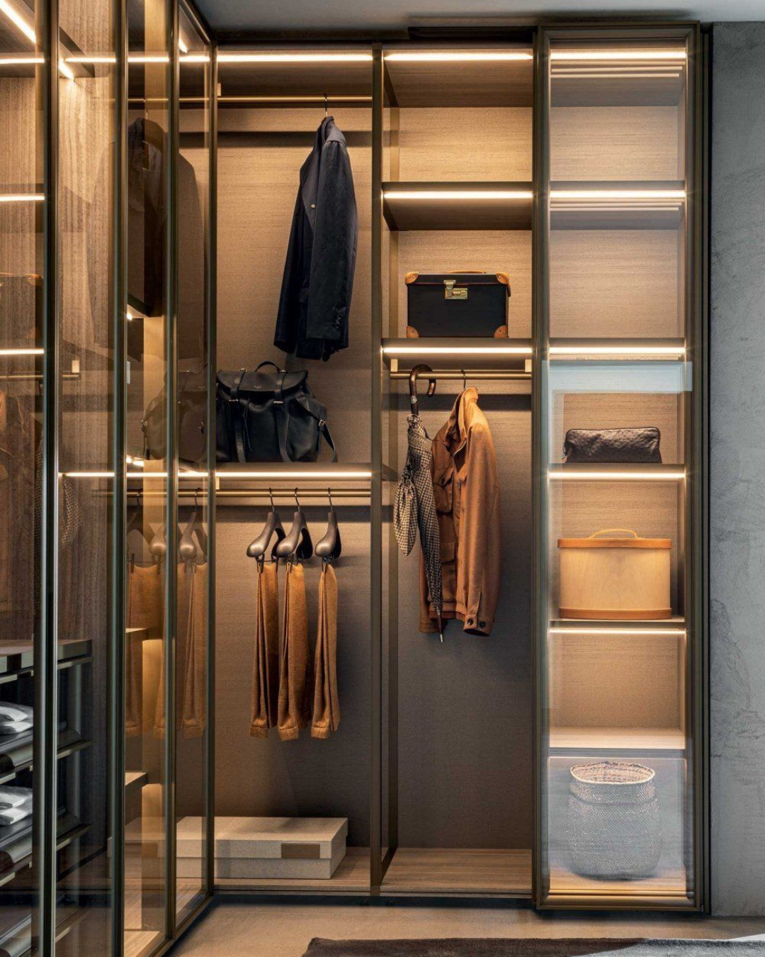 Walk-in Wardrobes- A Complete Guide