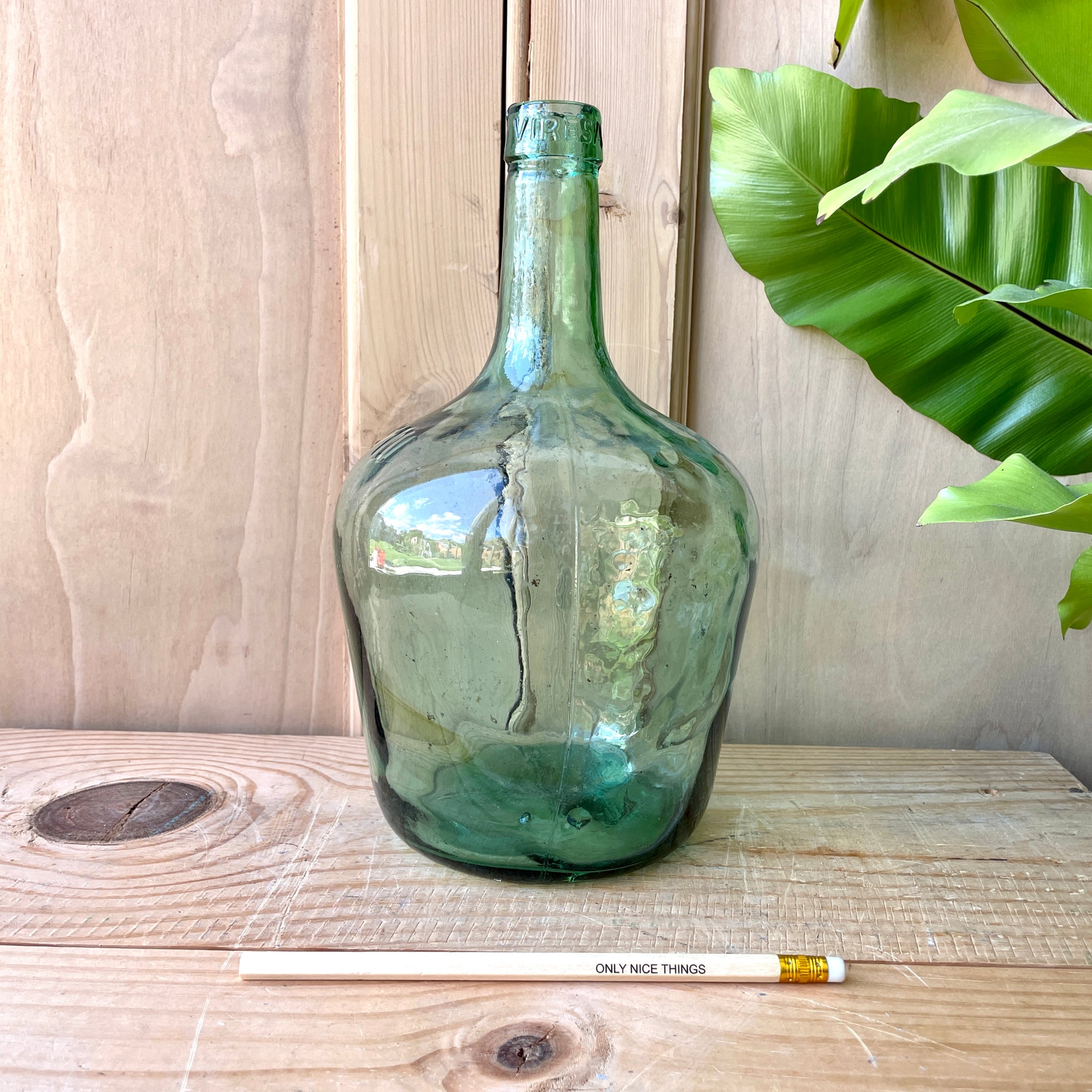 identificatie overdrijving stad Vintage Viresa glass bottle – Only Nice Things