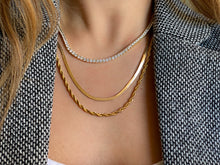 Load image into Gallery viewer, Herringbone flat necklace
