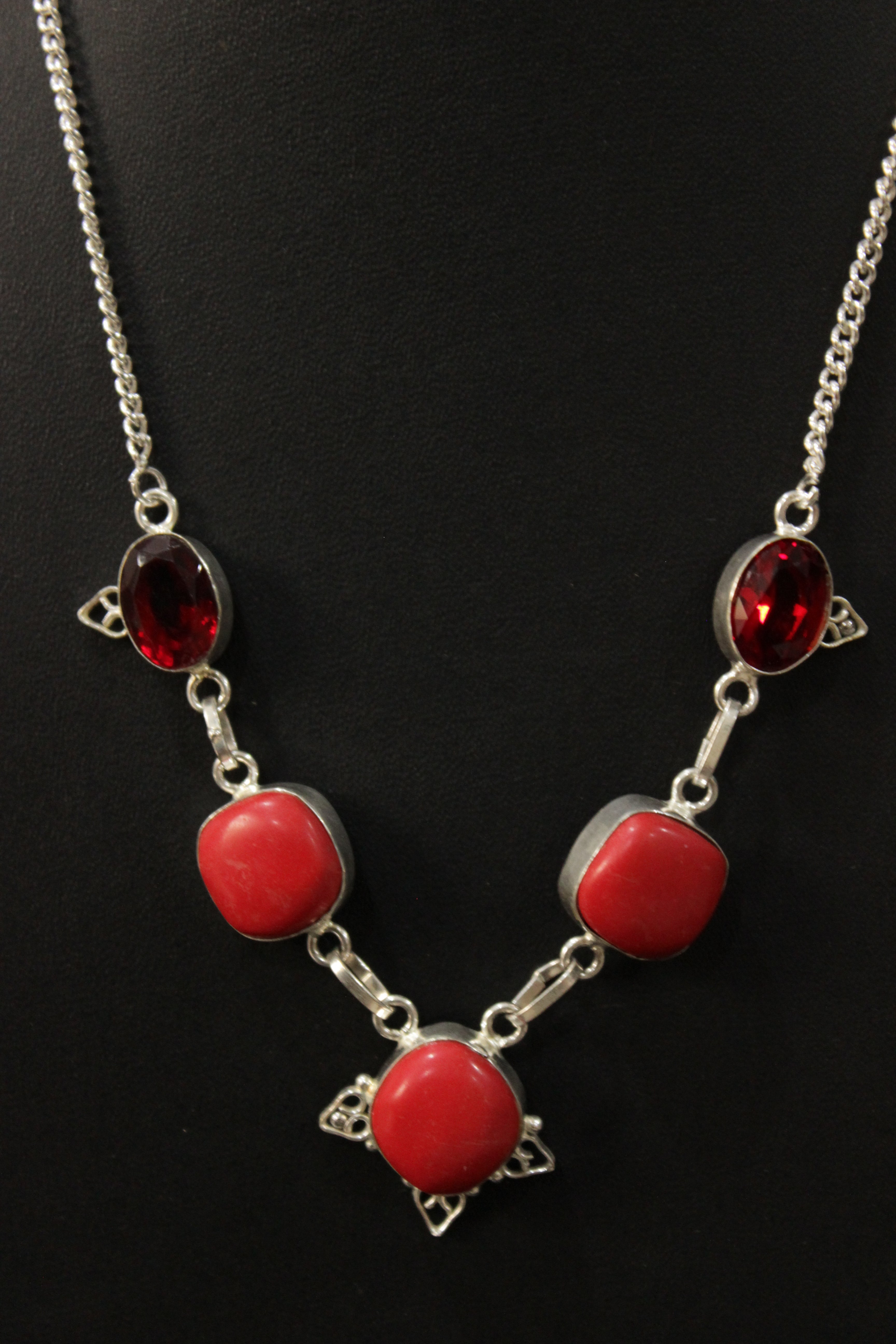 Red Coral Garnet Quartz Gemstone Embedded Silver Plated Necklace