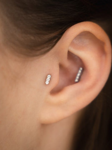 Piercing Tragus : dolor, curación, joyas - Obsidian Piercing