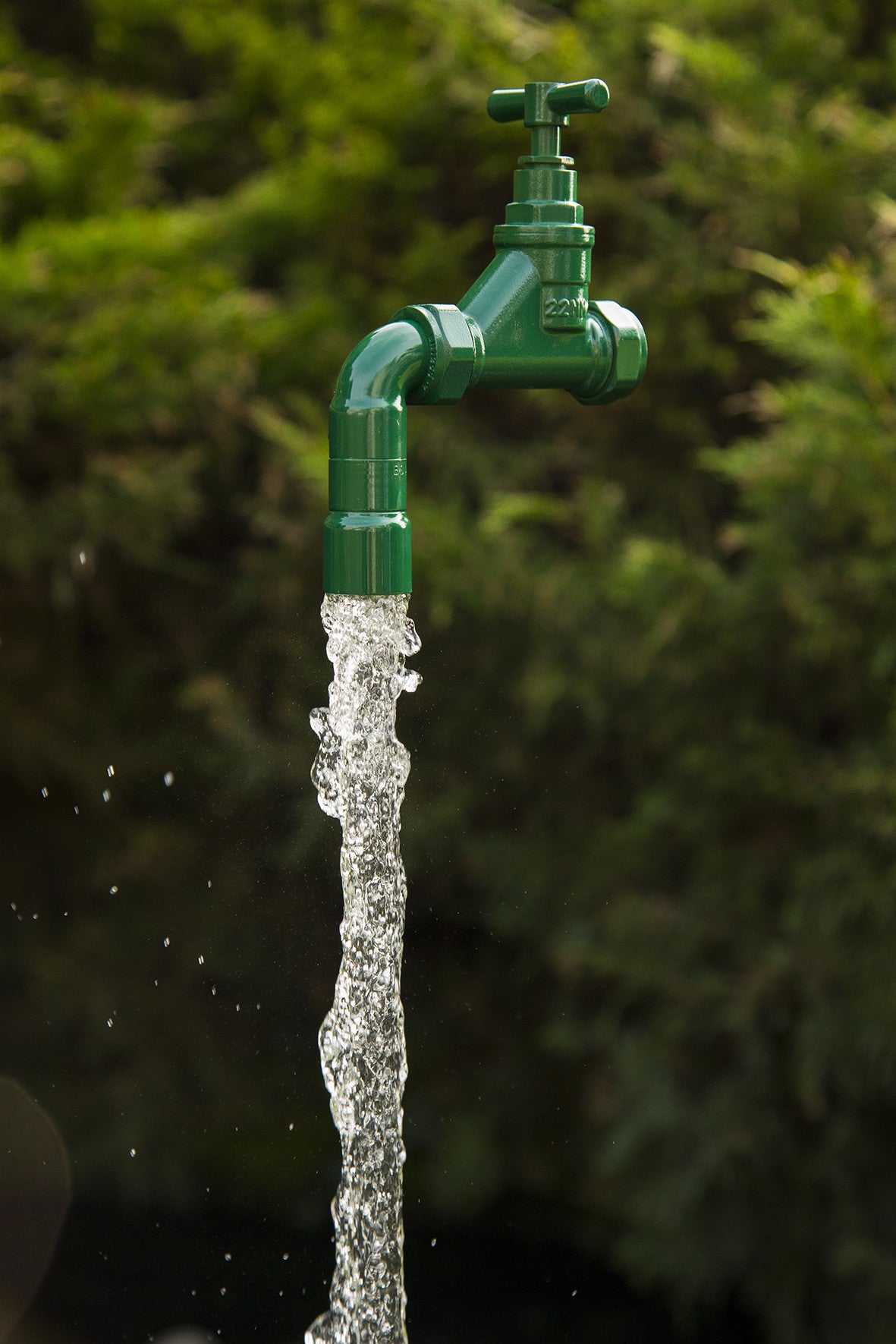 22mm Floating Tap Water Feature Including Pump The Impossible