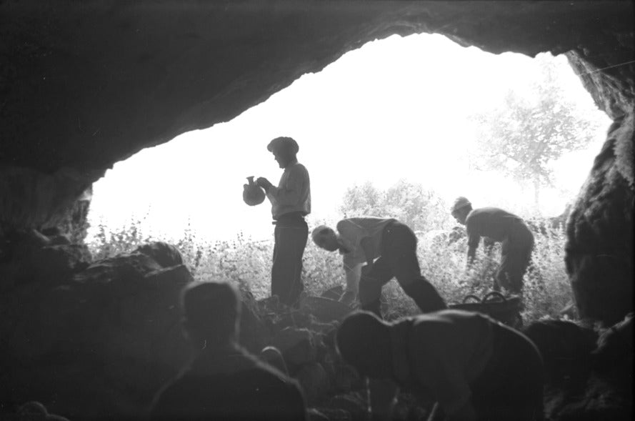 Labores de excavación en la Cova de l'Or