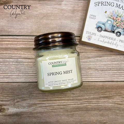 Country Wyx Box - April 2024 - Spring Mist 8oz Candle
