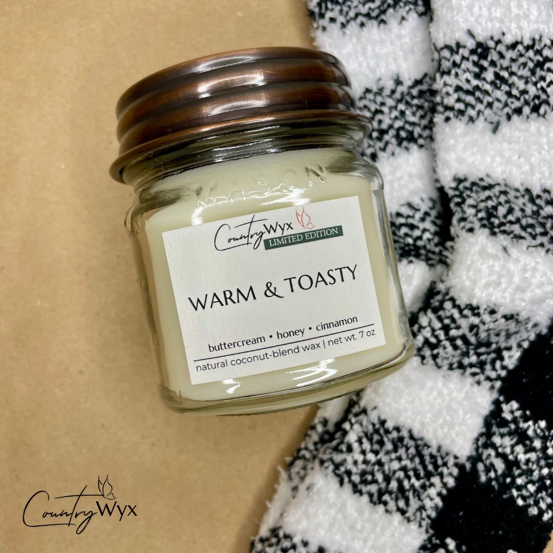 Country Wyx Box - February 2024 - Warm & Toasty 8oz Candle