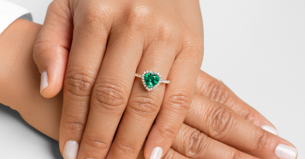 Heart Shape Colombian Emerald and Diamond Ring 14K Gold 2.25 Carats Total