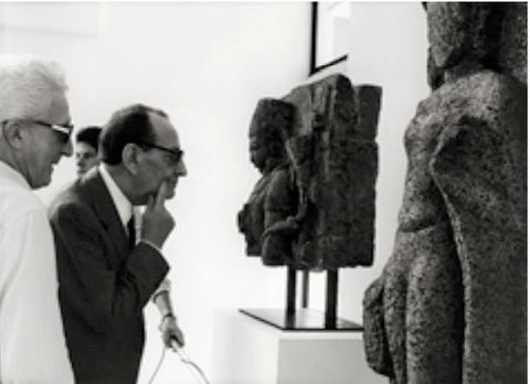 Aimé Maeght et André Malraux dans l’exposition Le Musée imaginaire d’André Malraux , Fondation Maeght, juillet 1973. 2