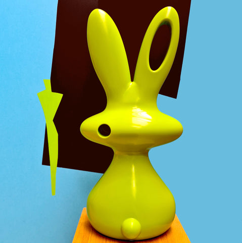 Bunny et Cosmo Bunny objet d'artiste par Aki Kuroda