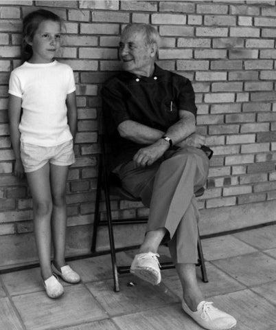 Yoyo Maeght et Joan Miró à la Fondation Maeght, juillet 1966