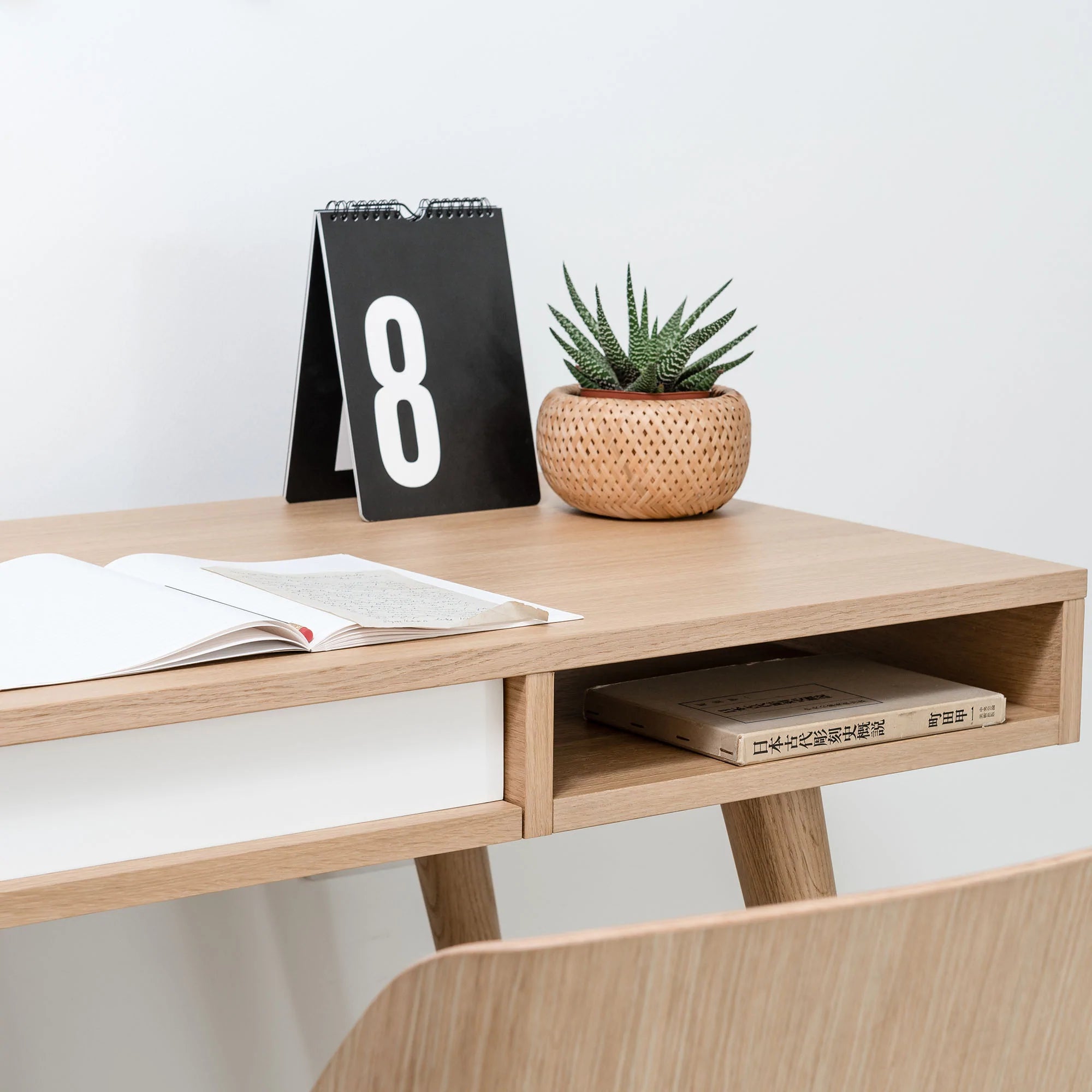 Celine Desk in oak