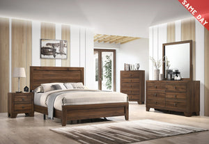 Regelia Cherry Brown Queen Bedroom Set