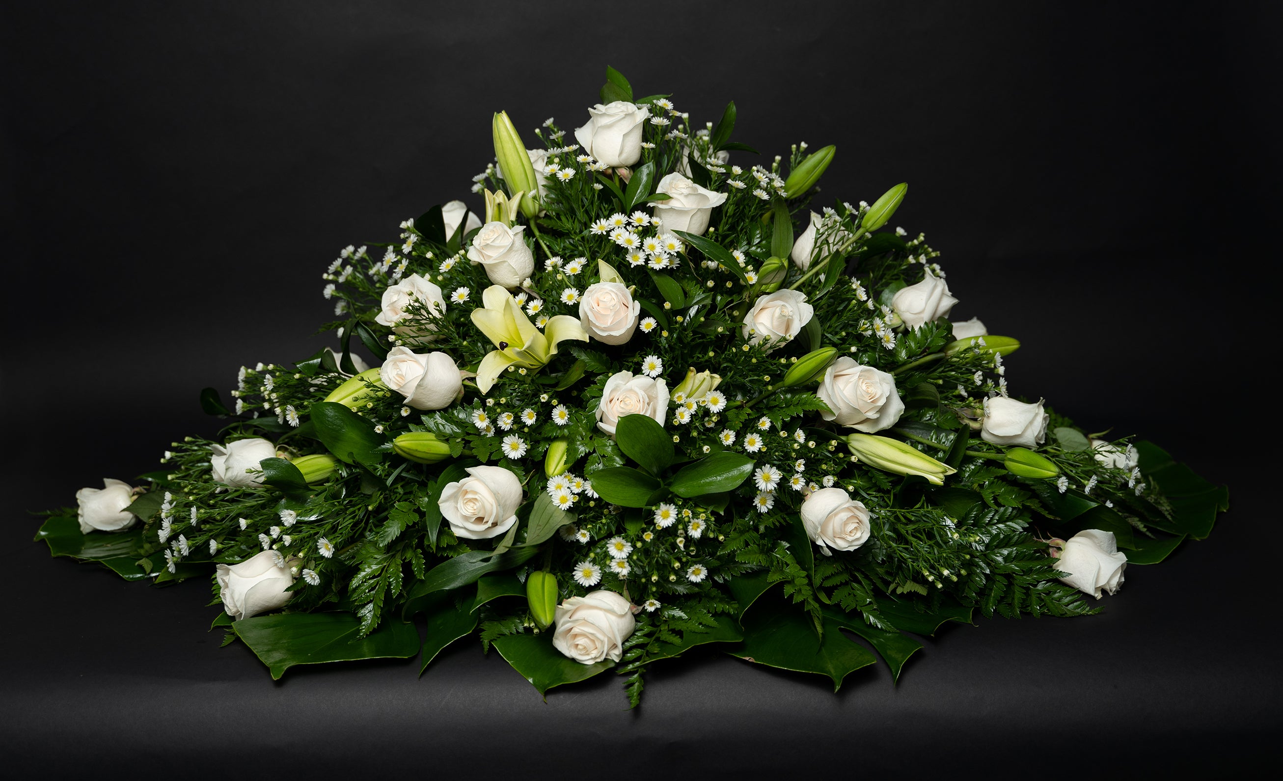 Casket Roses – Floristeria Croto Jr.