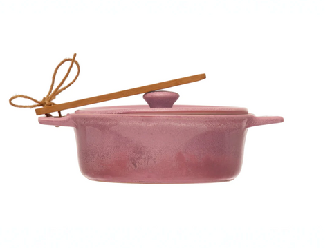 ROSE COLORED STONEWARE BRIE BAKER WITH BAMBOO SPREADER