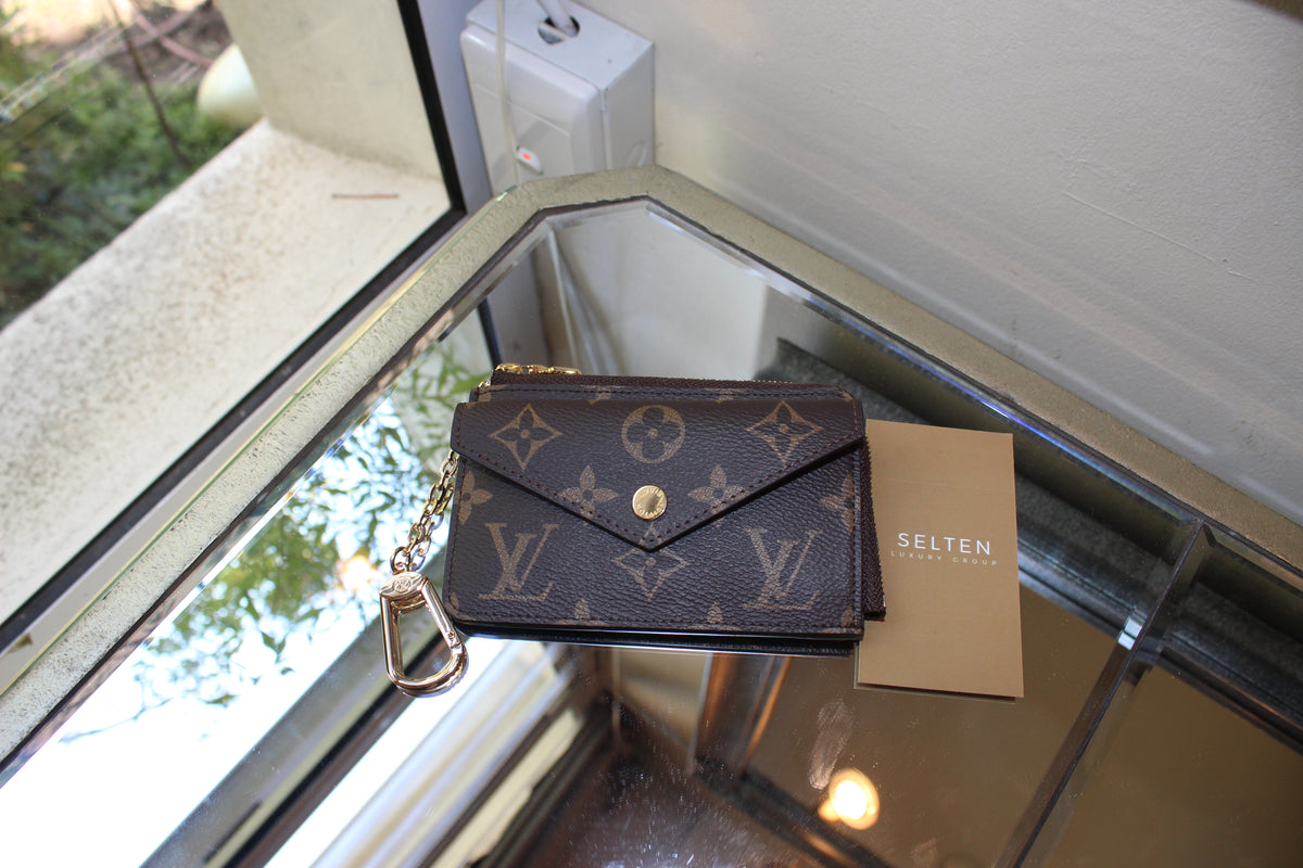 Shop Louis Vuitton MONOGRAM Card Holder Recto Verso (N60406