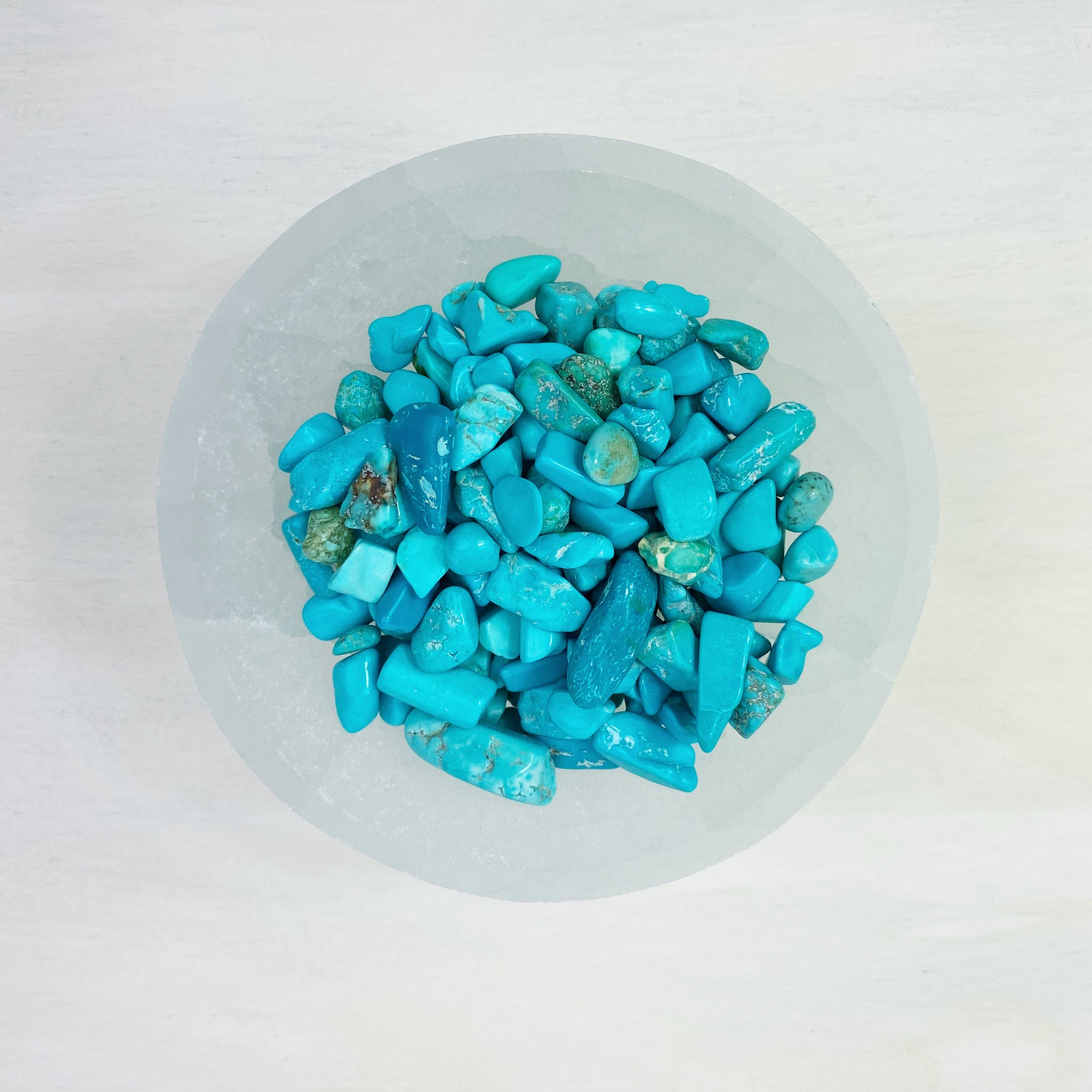 Turquoise Howlite Chips – With Love From