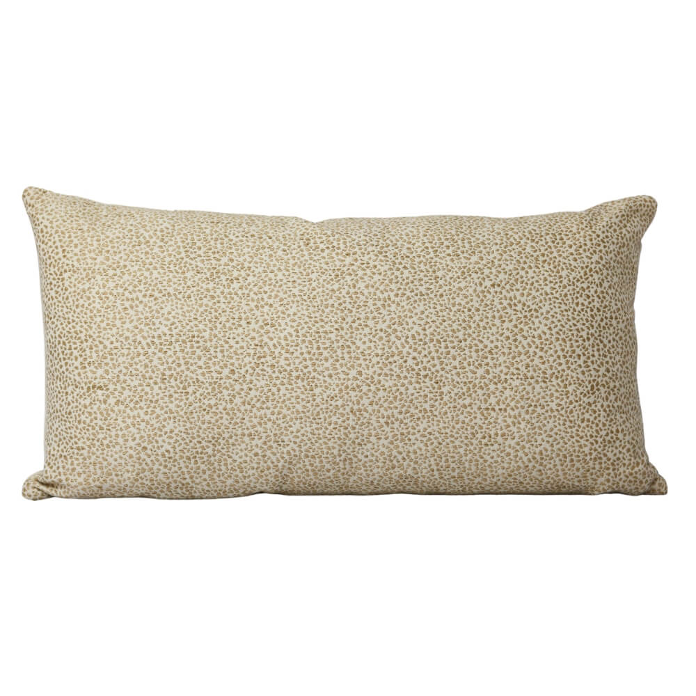 https://cdn.shopify.com/s/files/1/0515/7548/8665/products/neutral-elegant-throw-pillow_1600x.jpg?v=1668926769