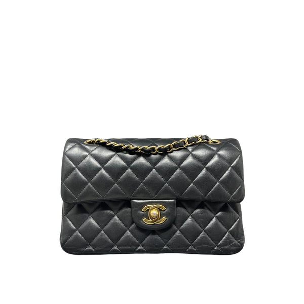 Chanel Classic Vanity Case with Chain Quilted Lambskin Small Black 961731