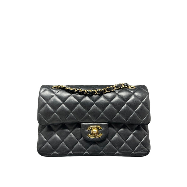 Chanel Classic Top Handle Vanity Case with Chain Quilted Lambskin Smal –  Fashion Vocal