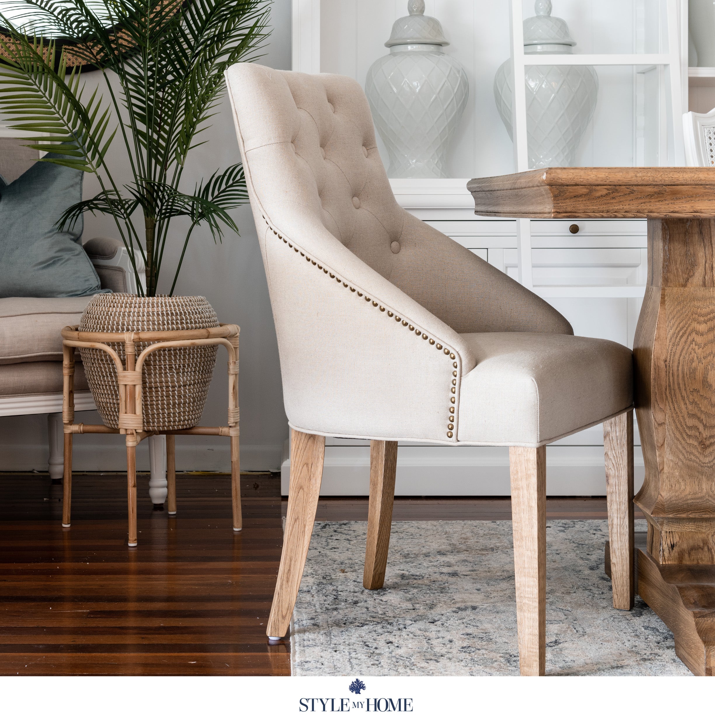 upholstered dining room chairs with wheels